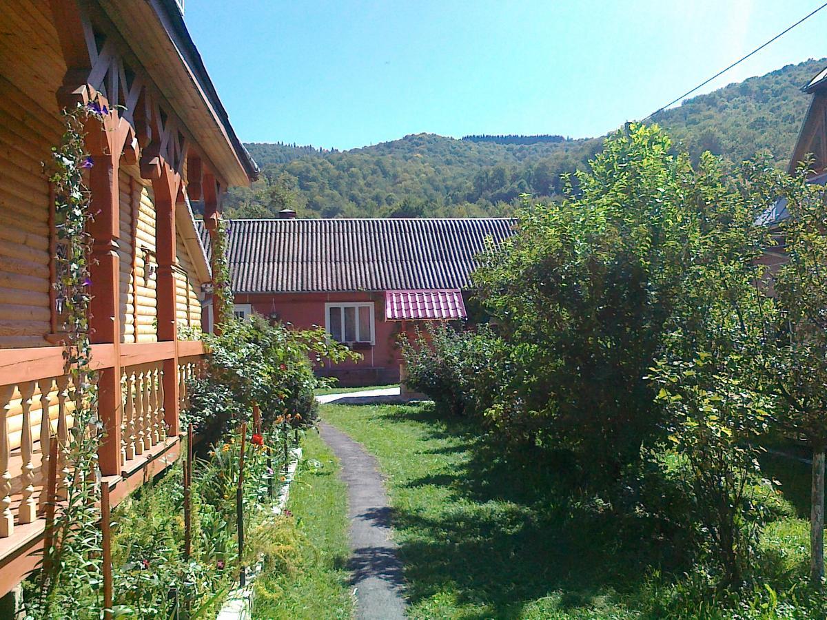 Hotel Borgaza Jaremtsche Exterior foto